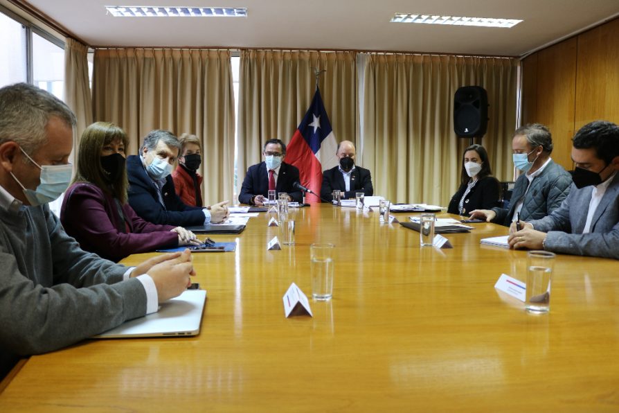Mesa Paso a Paso Chile se Recupera impulsa inversión y proyectos para la región de Valparaíso