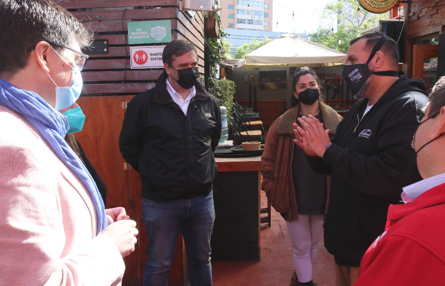 #18Seguro: Para consumir alcohol en Fiestas Patrias se deberá exhibir cédula de identidad