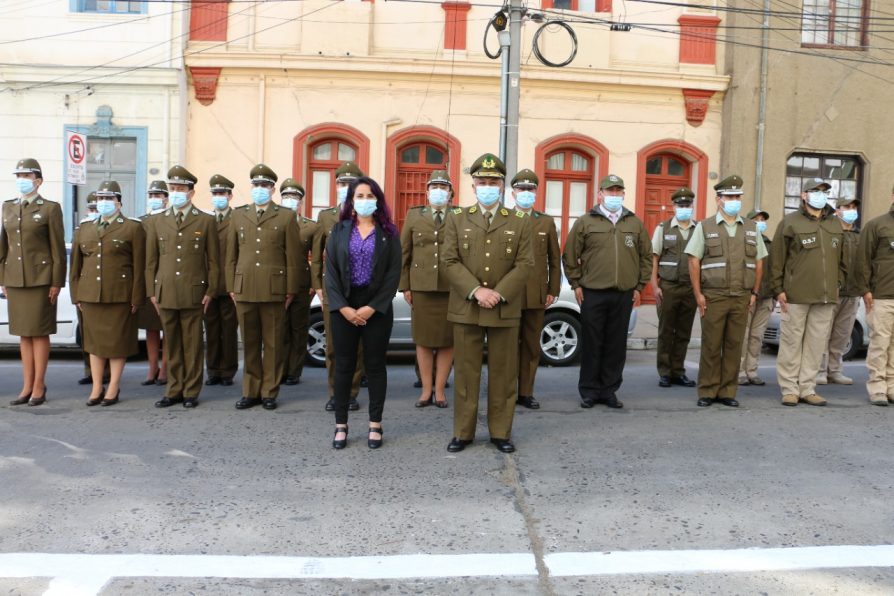 DPR Sofía González participó del izamiento de la bandera en el mes de aniversario institucional de Carabineros