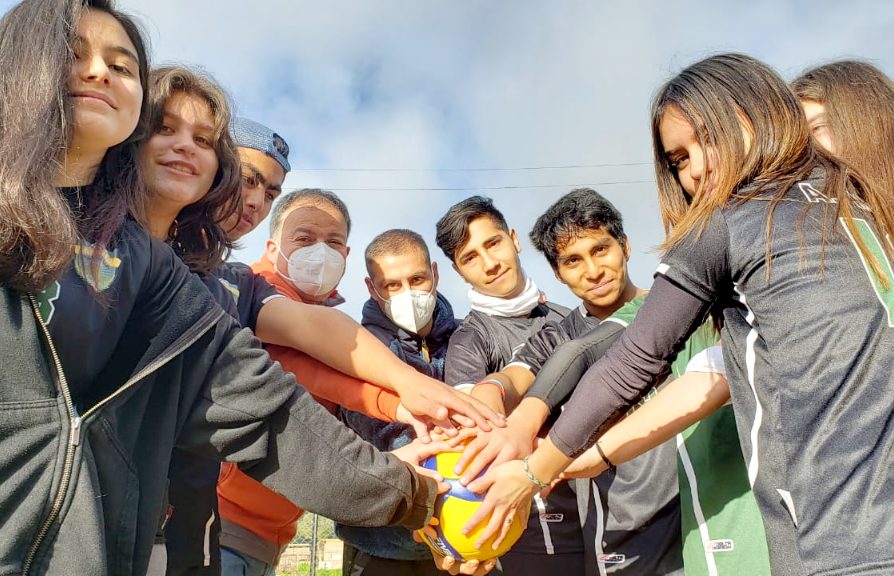 Mindep mejorará instalaciones deportivas para habitantes del archipiélago de Juan Fernández