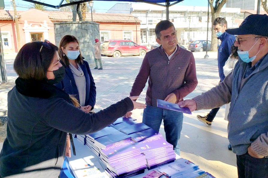 Decenas de familias pudieron realizar trámites y resolver consultas en Gobierno en Terreno realizado en Casablanca