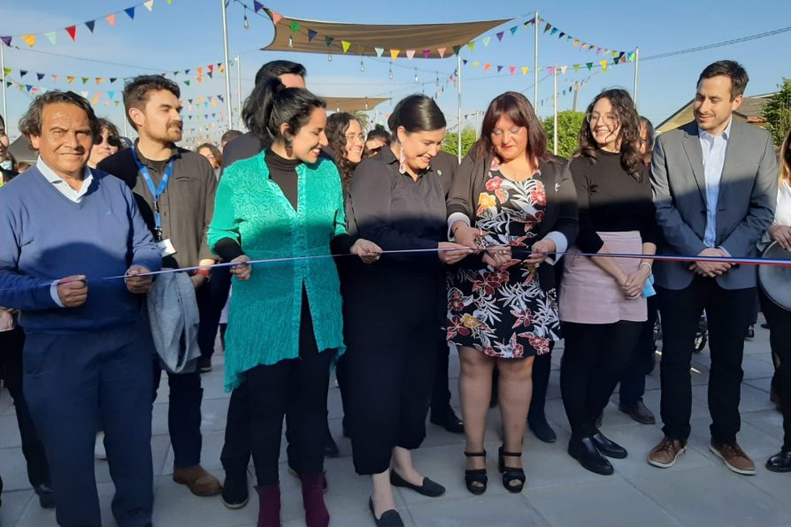 Autoridades inauguran “La Comarca”: cerca de 200 comerciantes informales de Villa Alemana que fueron reubicados