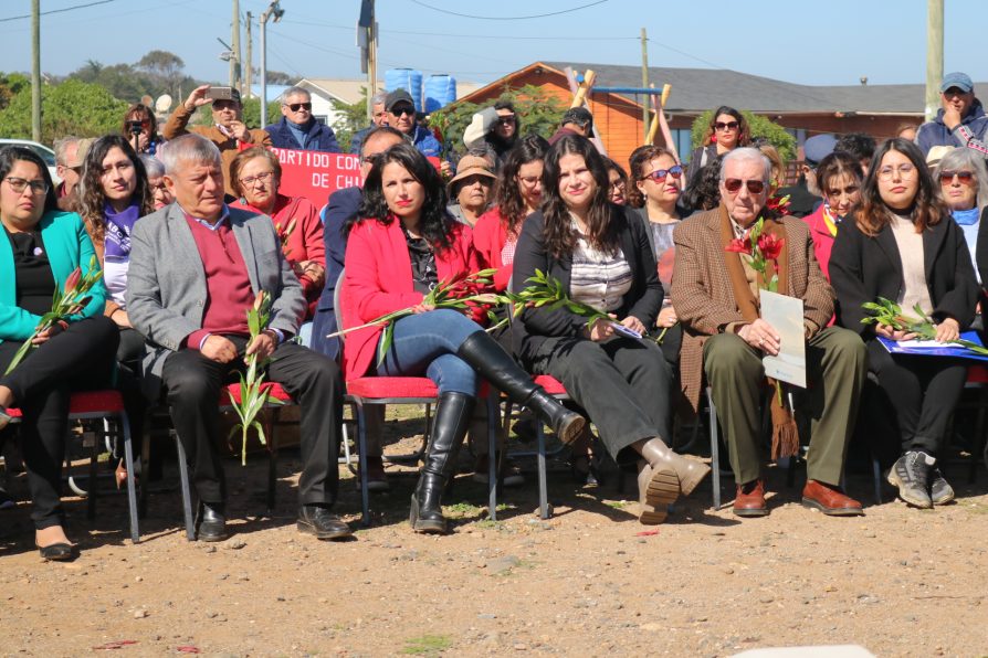 Ministra de la Mujer y Delegada Presidencial encabezaron homenaje a Marta Ugarte, primera víctima identificada durante la dictadura cívico-militar