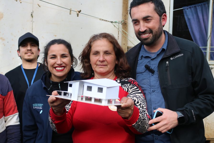 Autoridades materializan compromiso del Plan De Emergencia Habitacional en Juan FERNÁNDEZ