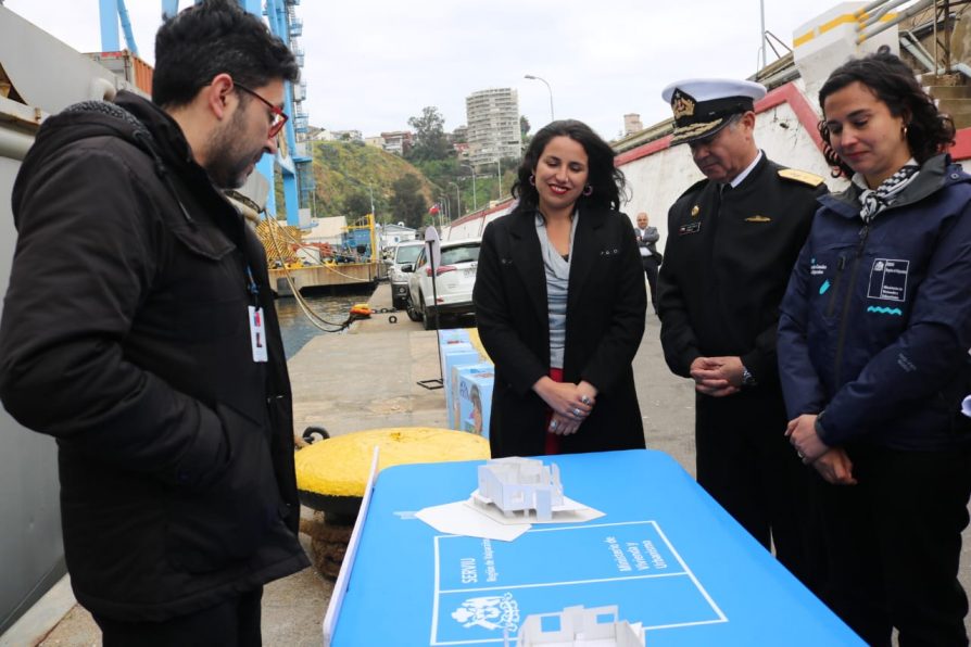 Autoridades regionales viajan a Juan Fernández con materiales que permitirán iniciar la construcción de nuevas viviendas en la isla