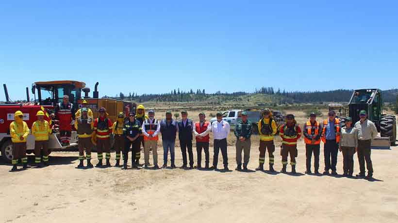 Construyen más de 80 kilómetros de cortafuegos en la Reserva Nacional Lago Peñuelas