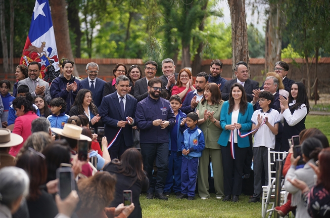Presidente Gabriel Boric inaugura Parque La Ermita de San Esteban: “Un espacio como este es salud mental, es encuentro, es cohesión social, es más seguridad”