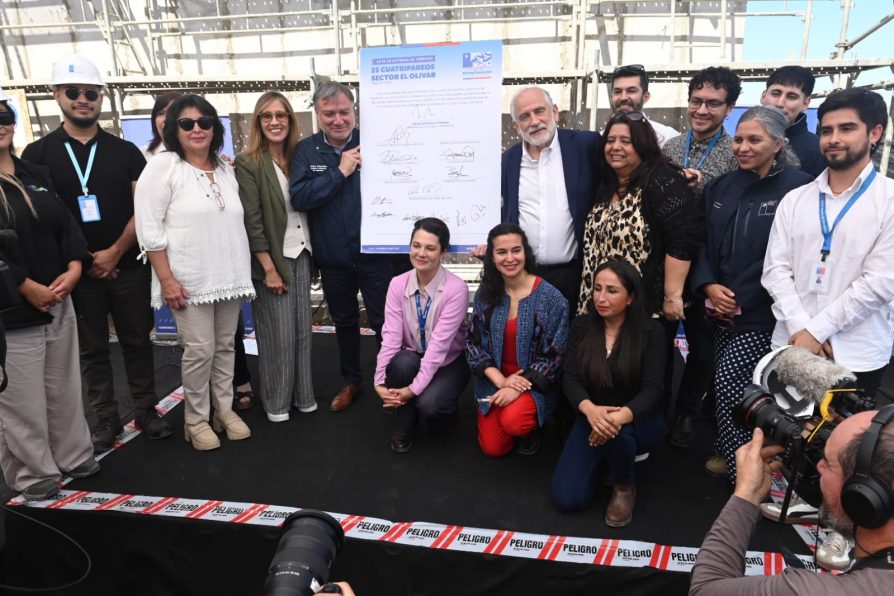 Inician obras de 84 viviendas en El Olivar para familias afectadas por los incendios