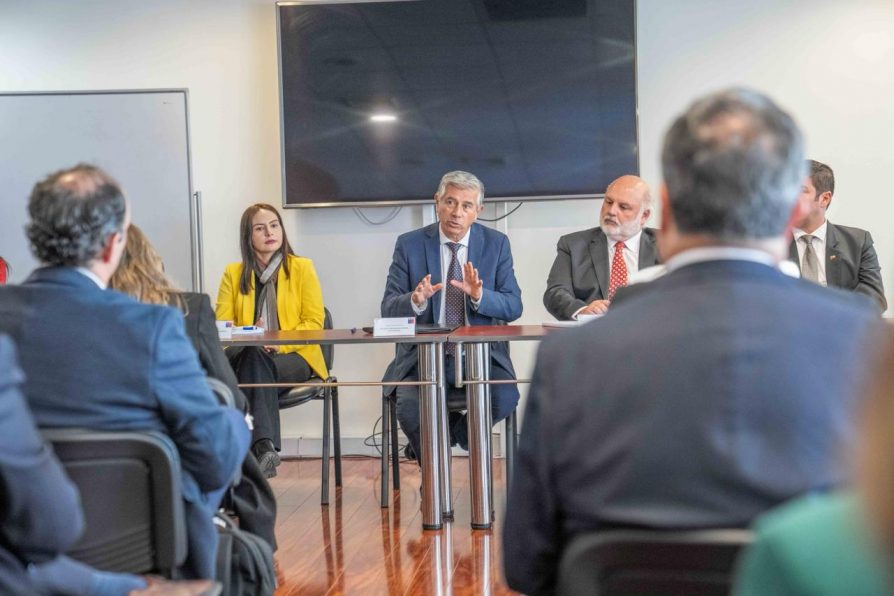 Delegado Presidencial lidera el primer Gabinete Regional