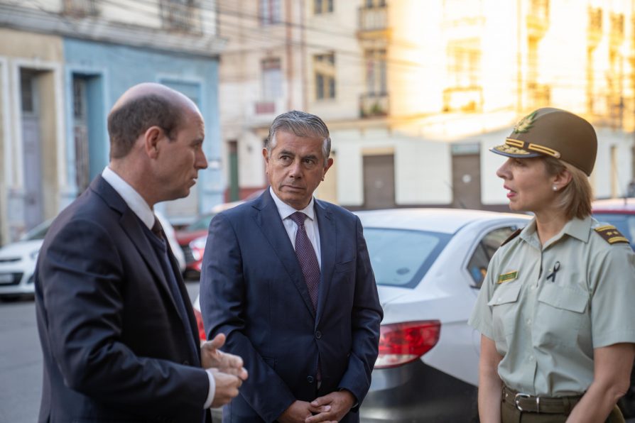 Delegado Millones y ministro Arrau se reunieron con Carabineros para analizar iniciativas de infraestructura policial en la región