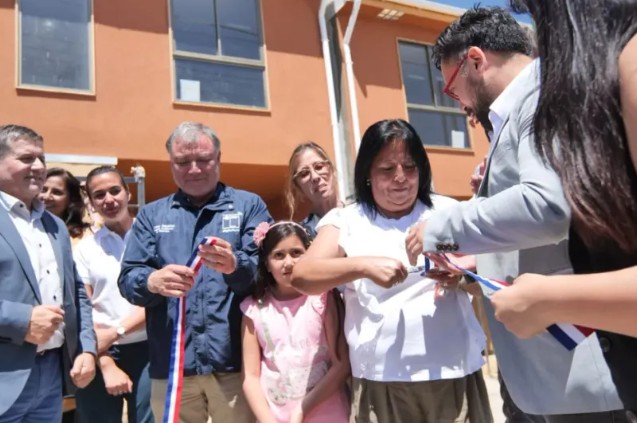 Avanza la reconstrucción de Quilpué con la entrega de 14 viviendas en Valle El Monte