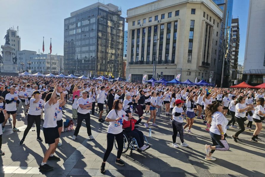 En Valparaíso: Más de 6 mil personas participaron de la Corrida Más Grande de Chile