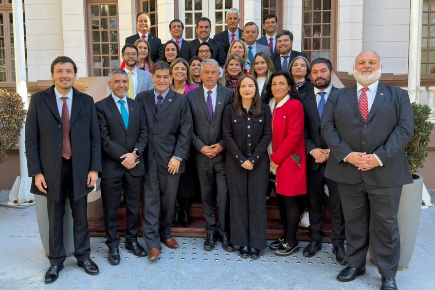 Autoridades comunales, gremios y parlamentarios generaron instancias de trabajo claves con el Gobierno en una nueva sesión de Gabinete Regional