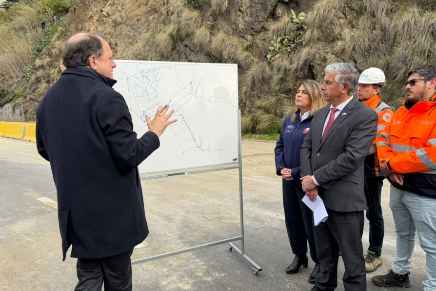 Minvu inicia obras para recuperar la conectividad de Avenida España tras remoción en masa